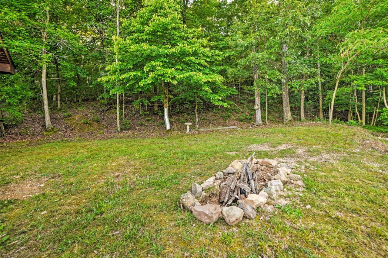 Quiet, Woodsy Retreat Deck And Kentucky Lake Access New Concord Luaran gambar
