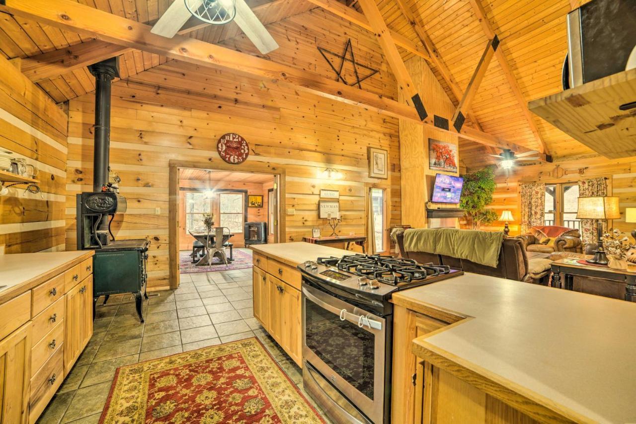Quiet, Woodsy Retreat Deck And Kentucky Lake Access New Concord Luaran gambar